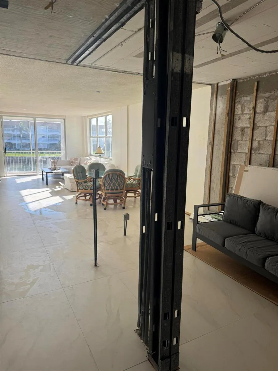 100 PARADISE HARBOUR BOULEVARD #212 North Palm Beach, FL 33408
