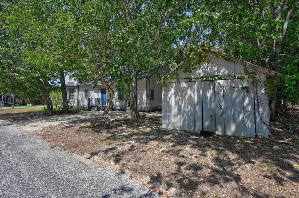 419 S Main Street La Grange, TX 78945