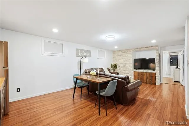 902 S Ironton Street Aurora, CO 80012