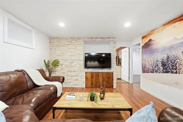 902 S Ironton Street Aurora, CO 80012