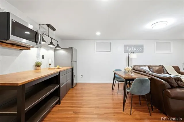 902 S Ironton Street Aurora, CO 80012