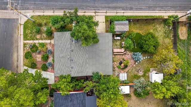 902 S Ironton Street Aurora, CO 80012