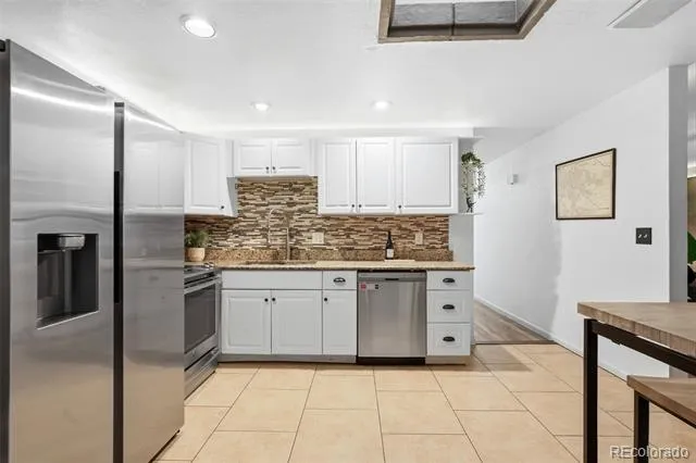 902 S Ironton Street Aurora, CO 80012