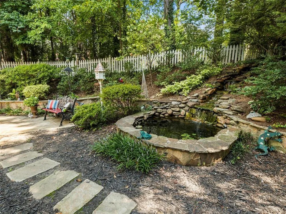 2825 Gleneagles Pointe Alpharetta, GA 30005
