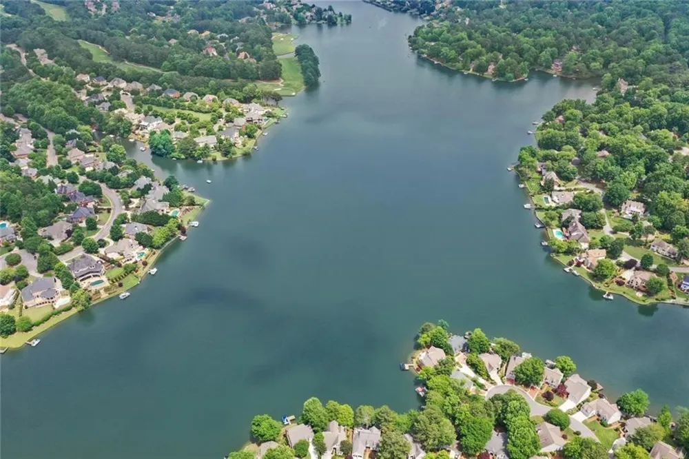 2825 Gleneagles Pointe Alpharetta, GA 30005