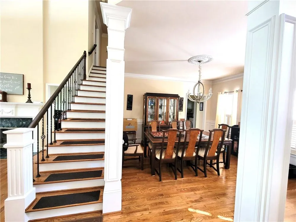 2825 Gleneagles Pointe Alpharetta, GA 30005