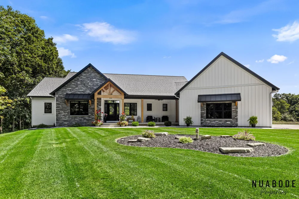 10150 26th Avenue NW Grand Rapids, MI 49534