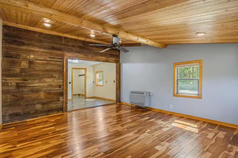 2029 E 6 Mile Road White Cloud, MI 49349