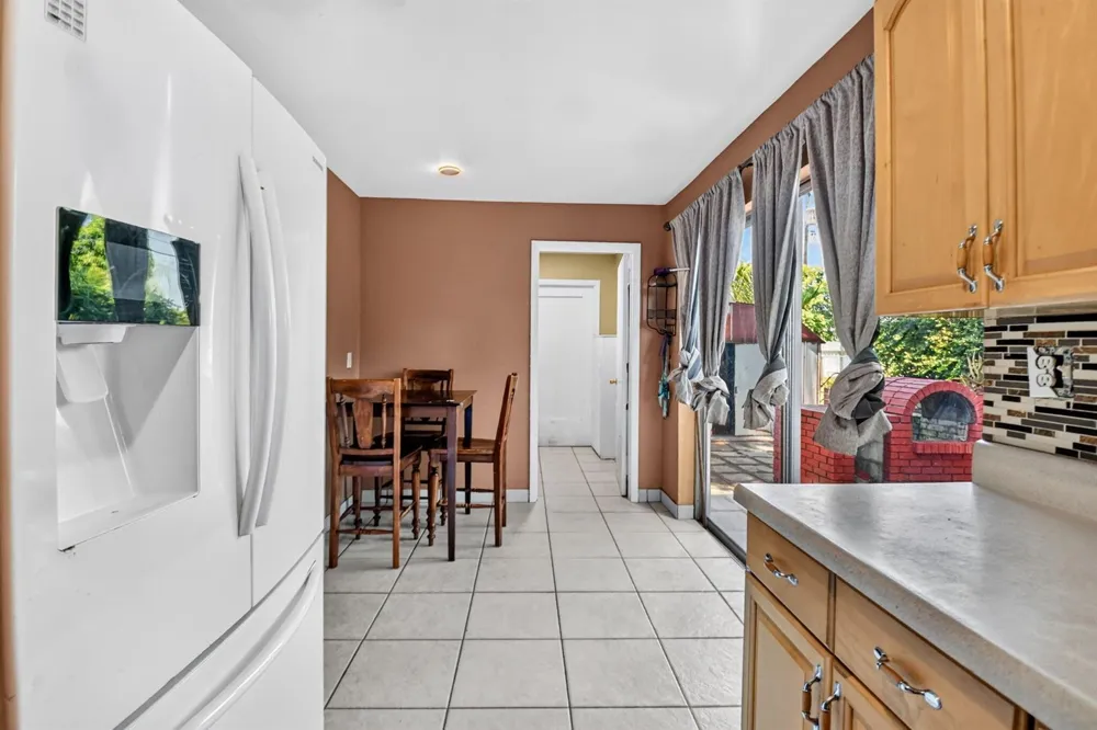 1572 Woodland Avenue West Palm Beach, FL 33415