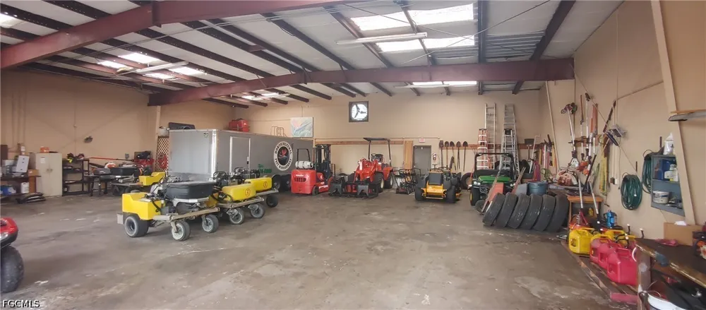Custom Drive Fort Myers, FL 33907