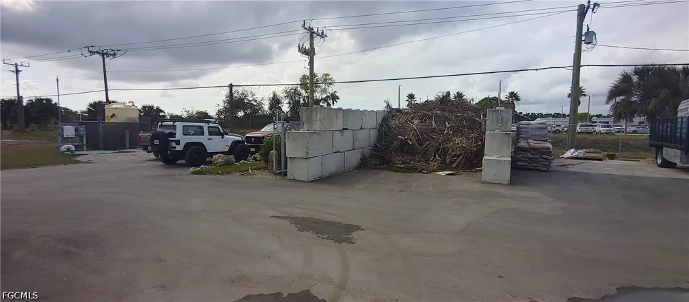 Custom Drive Fort Myers, FL 33907