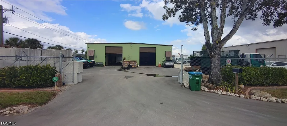 Custom Drive Fort Myers, FL 33907