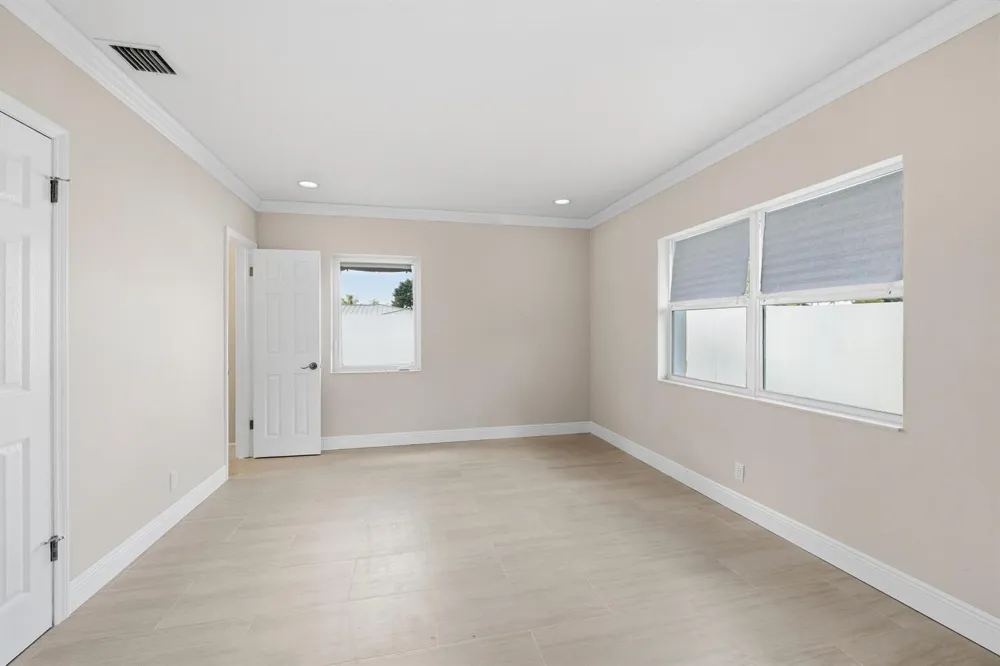 2000 NE 17TH COURT #1-2 Fort Lauderdale, FL 33305