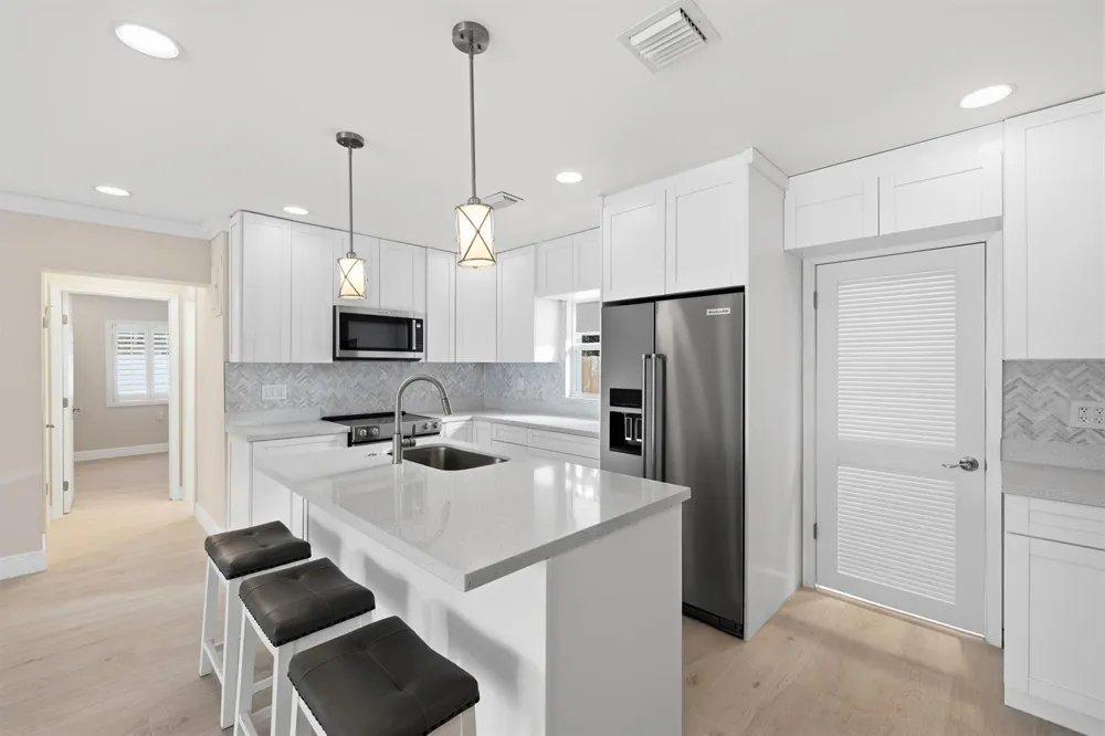 2000 NE 17TH COURT #1-2 Fort Lauderdale, FL 33305