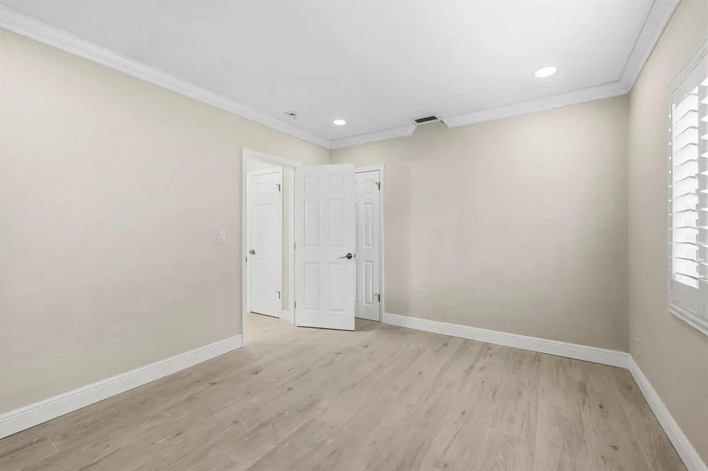 2000 NE 17TH COURT #1-2 Fort Lauderdale, FL 33305
