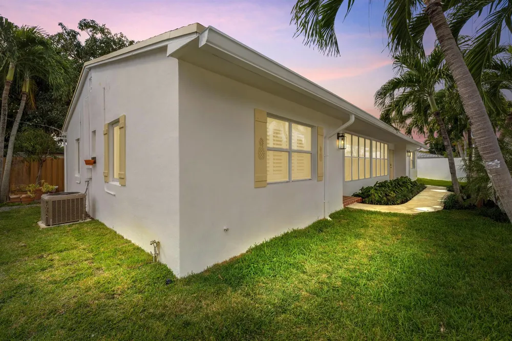 2000 NE 17TH COURT #1-2 Fort Lauderdale, FL 33305