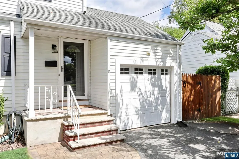 110 Hamilton Avenue Dumont, NJ 07628