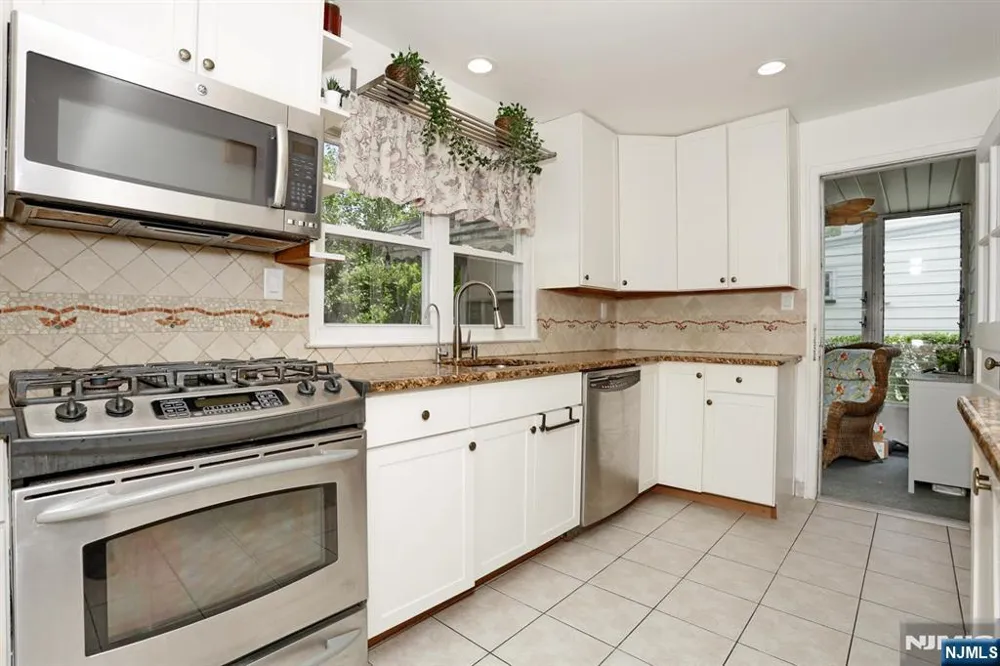 110 Hamilton Avenue Dumont, NJ 07628