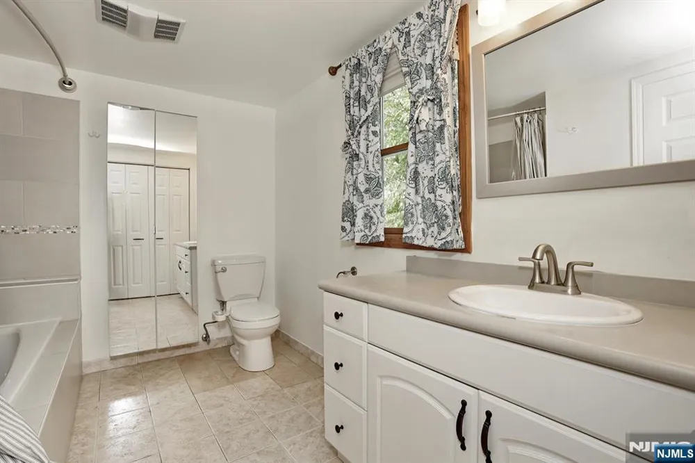 110 Hamilton Avenue Dumont, NJ 07628