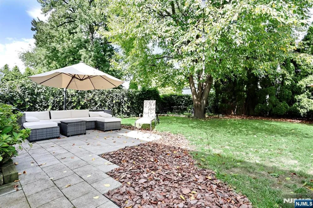 110 Hamilton Avenue Dumont, NJ 07628