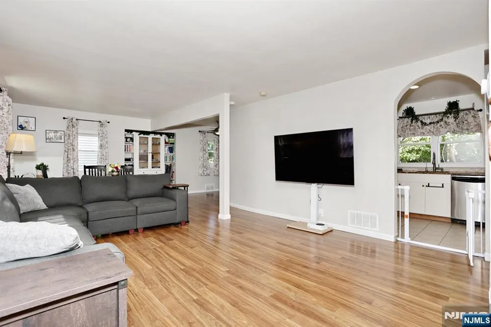 110 Hamilton Avenue Dumont, NJ 07628