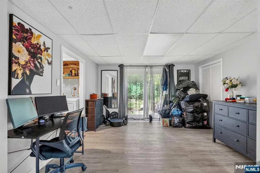 5 Lawrence Drive Vernon, NJ 07422