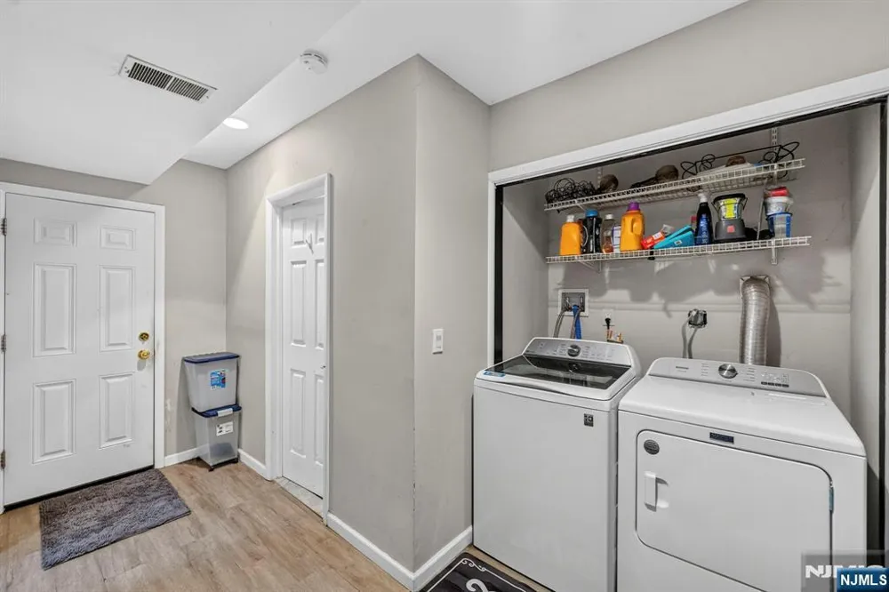 5 Lawrence Drive Vernon, NJ 07422