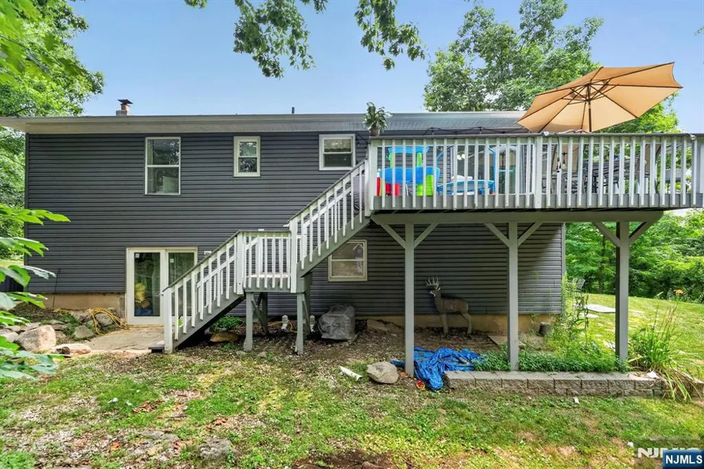 5 Lawrence Drive Vernon, NJ 07422