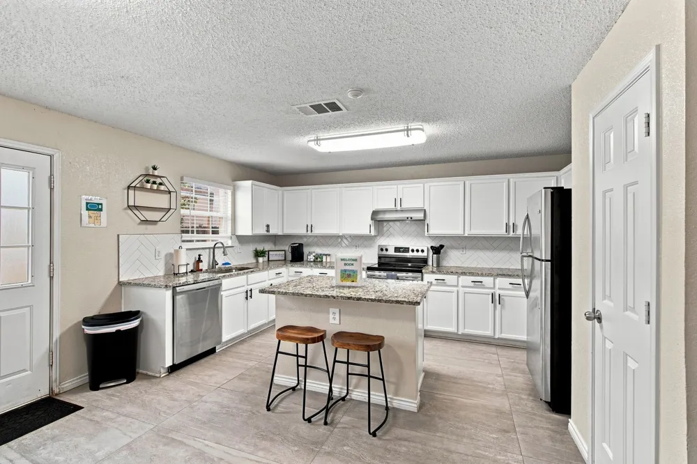 5456 Maverick Drive Grand Prairie, TX 75052