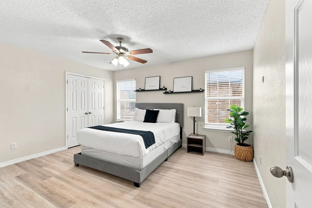 5456 Maverick Drive Grand Prairie, TX 75052