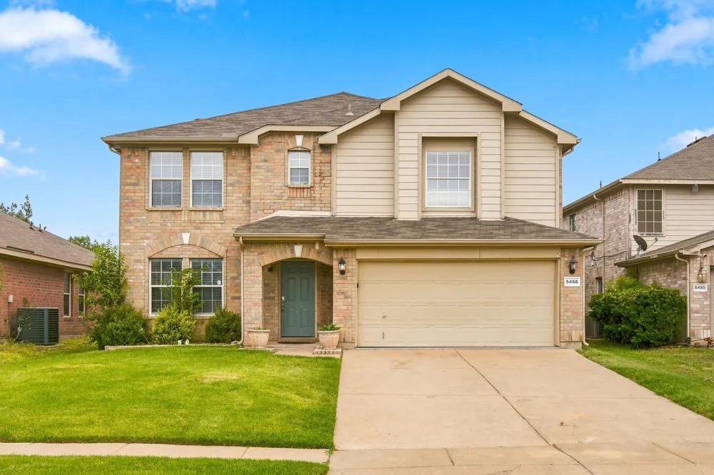 5456 Maverick Drive Grand Prairie, TX 75052