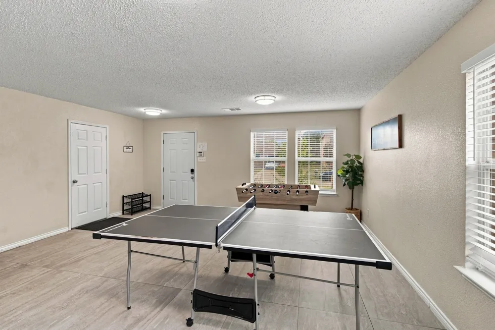 5456 Maverick Drive Grand Prairie, TX 75052