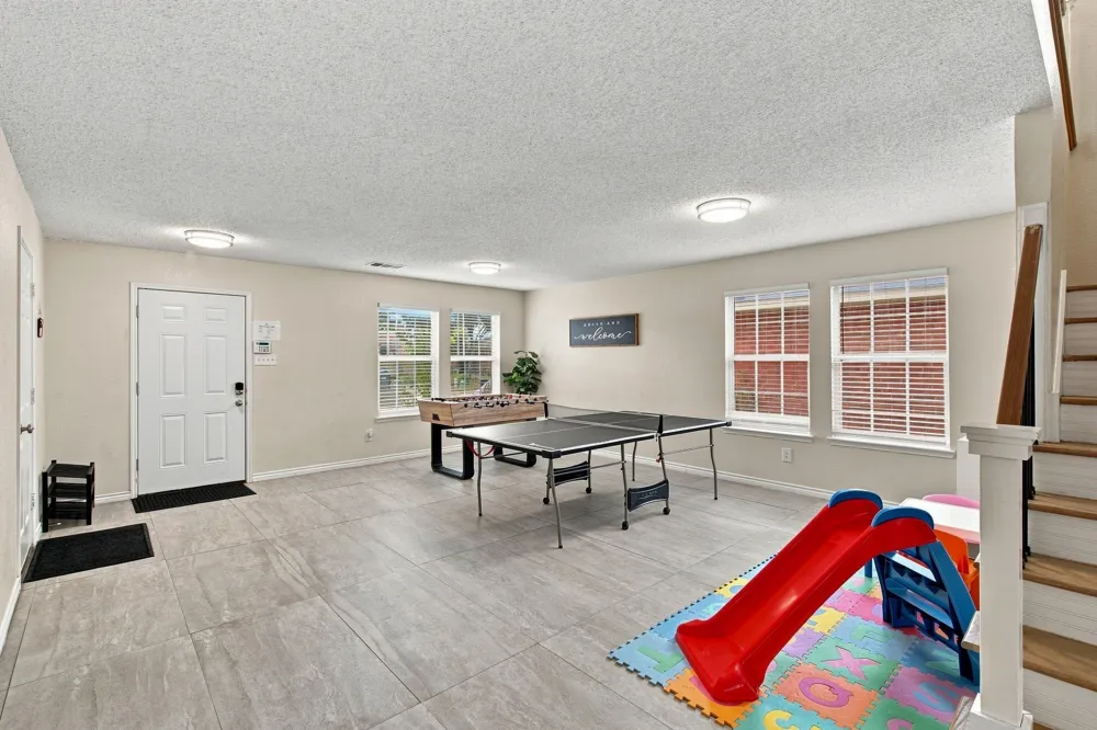 5456 Maverick Drive Grand Prairie, TX 75052
