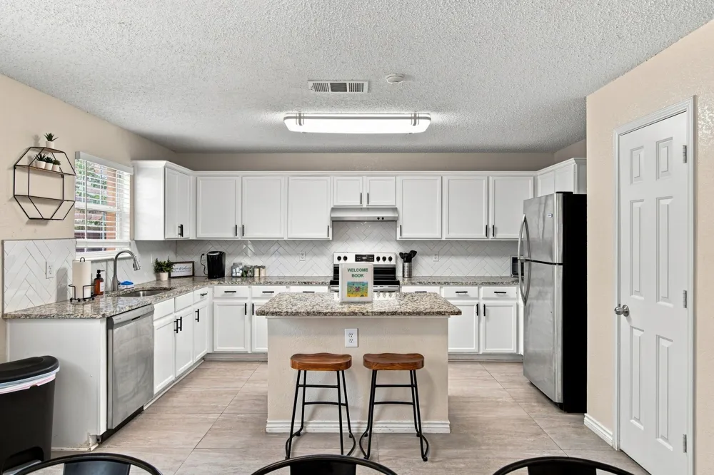 5456 Maverick Drive Grand Prairie, TX 75052