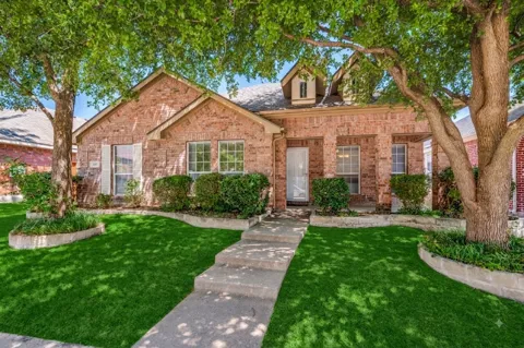 1615 Bur Oak Drive