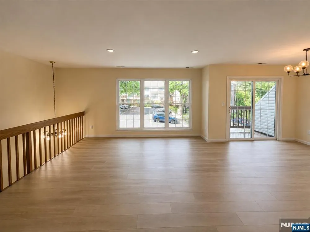 756 Charles Fort Lee, NJ 07024