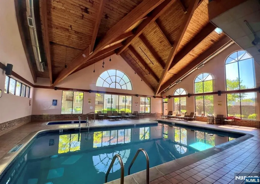 756 Charles Fort Lee, NJ 07024
