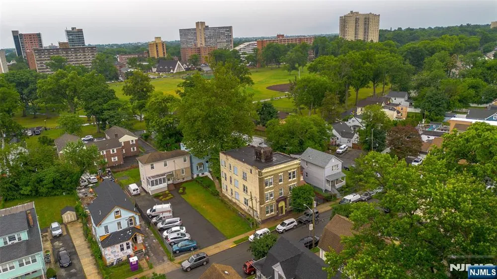 290 Ogden Street 1003 Orange, NJ 07050