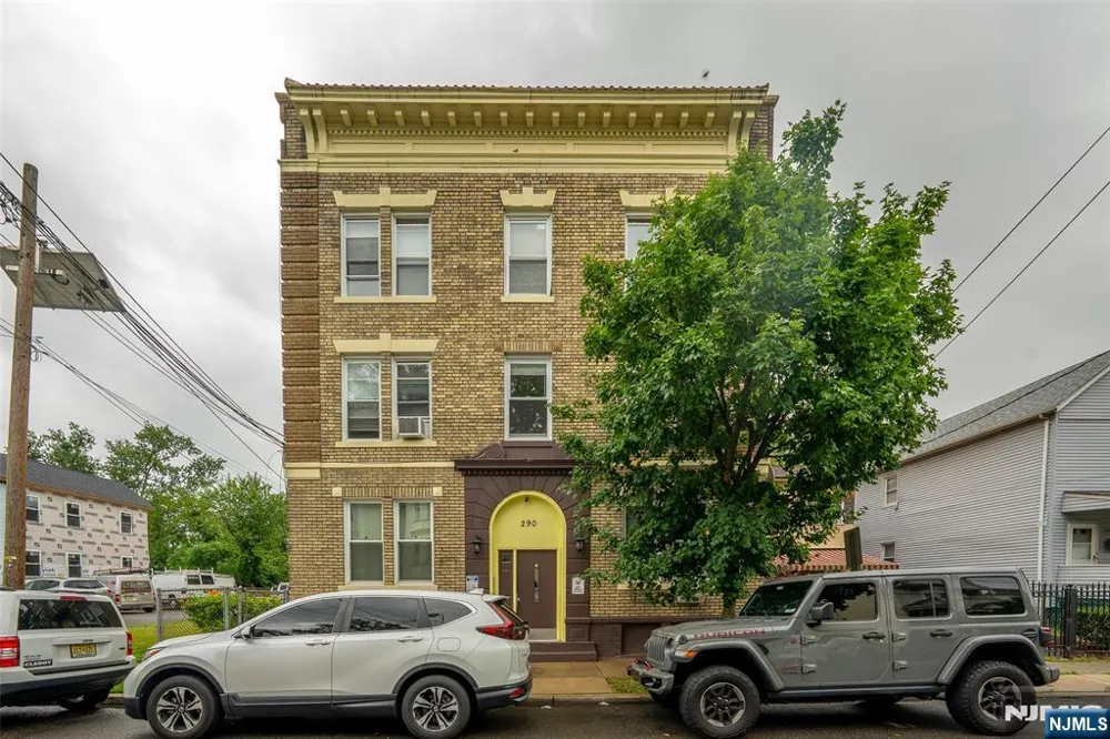 290 Ogden Street 1003 Orange, NJ 07050