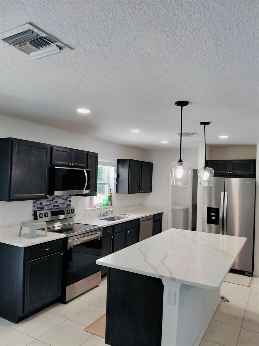 5113 SUNSET BOULEVARD Fort Pierce, FL 34982