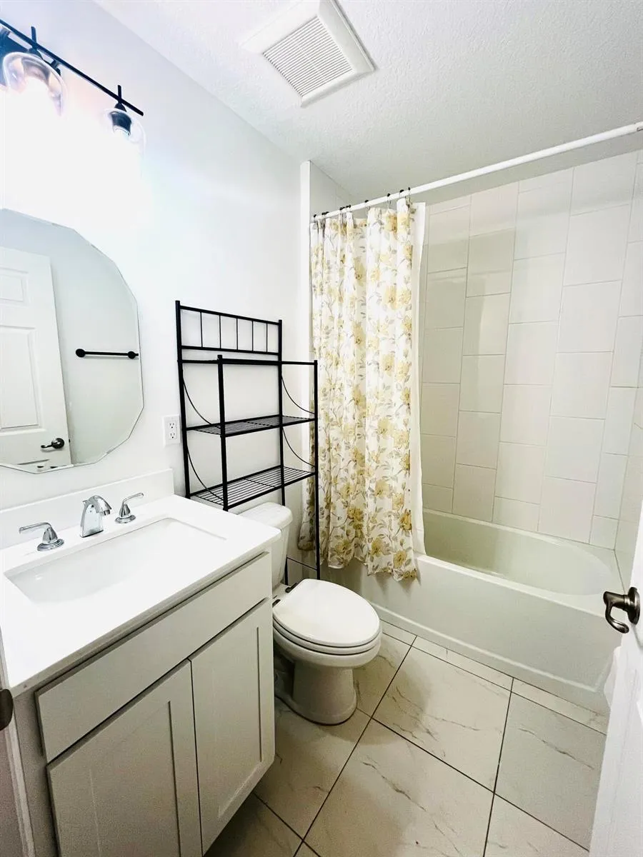5113 SUNSET BOULEVARD Fort Pierce, FL 34982