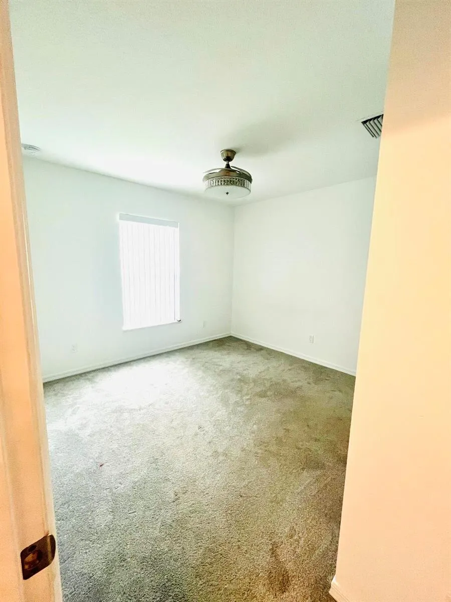 5113 SUNSET BOULEVARD Fort Pierce, FL 34982