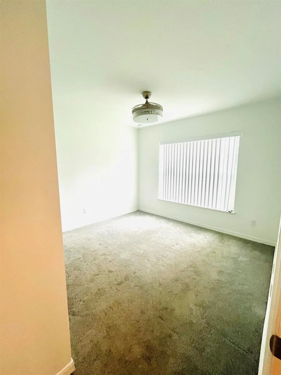 5113 SUNSET BOULEVARD Fort Pierce, FL 34982
