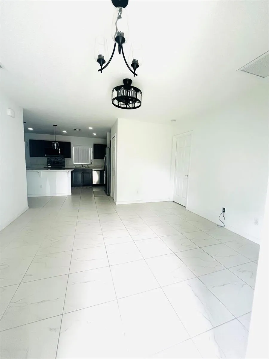 5113 SUNSET BOULEVARD Fort Pierce, FL 34982