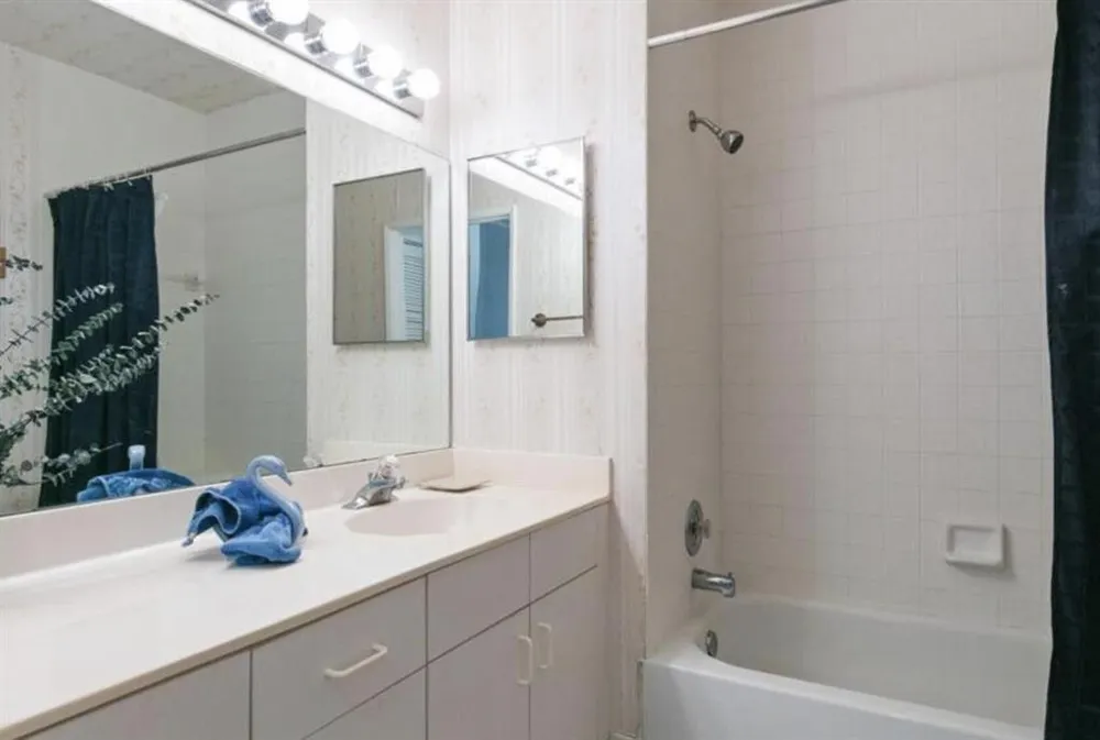 8351 SUNMEADOW LANE Boca Raton, FL 33496