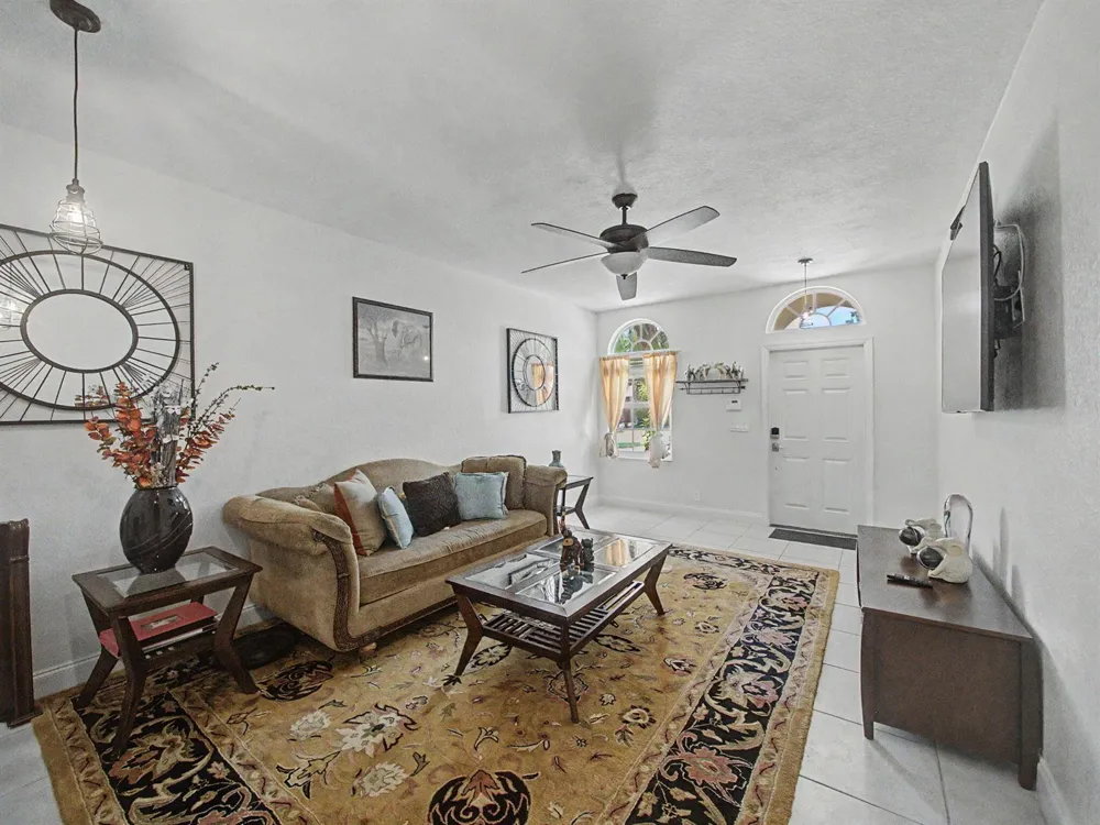 206 Birch Street Boynton Beach, FL 33426