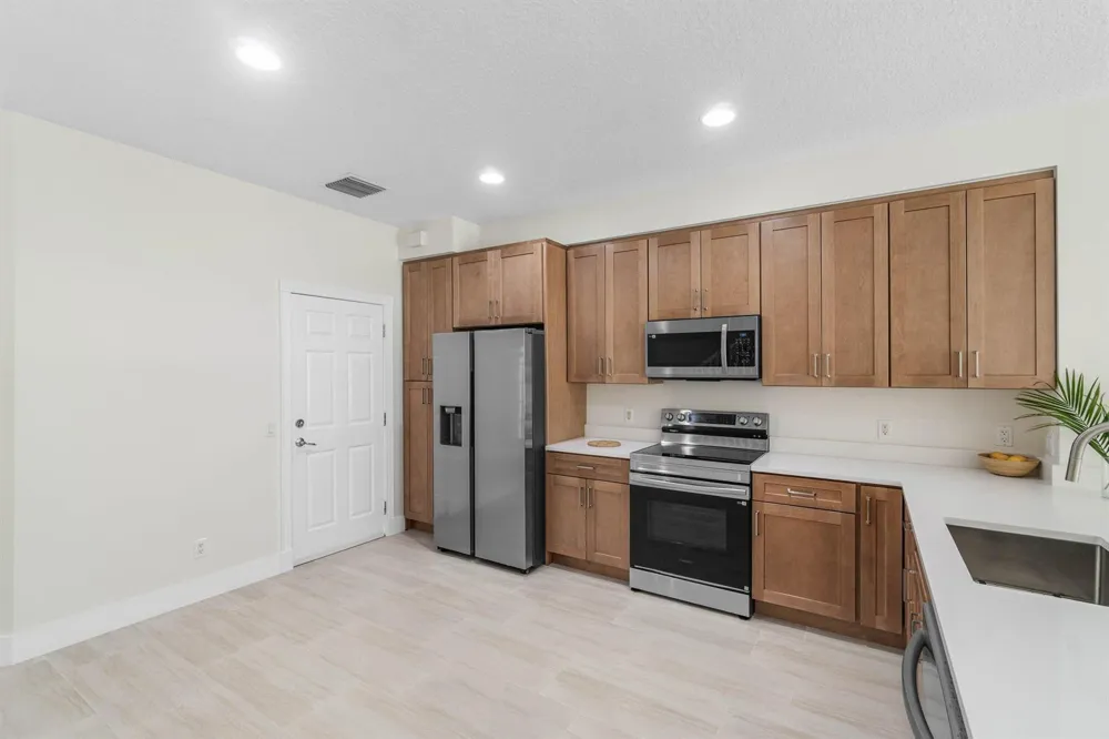 1182 Pinewood Lake Court 