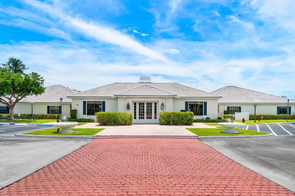 120 CYPRESS CLUB DRIVE #231 Pompano Beach, FL 33060