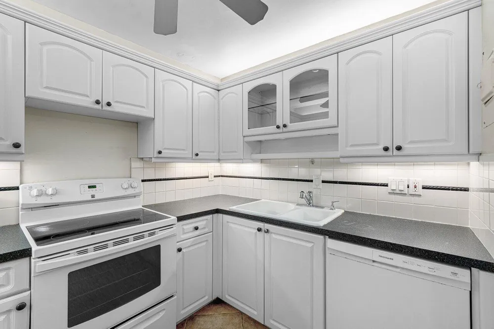 120 CYPRESS CLUB DRIVE #231 Pompano Beach, FL 33060