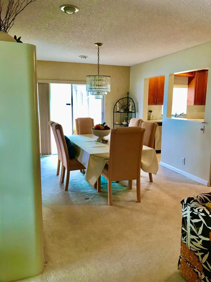 6333 STANLEY LANE Delray Beach, FL 33484